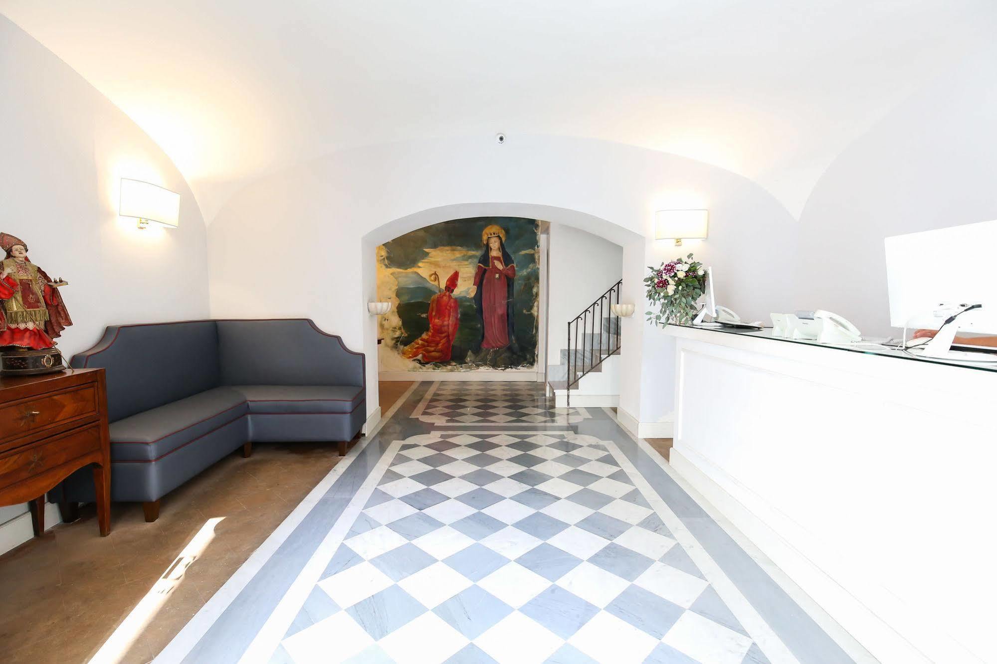 Palazzo Riario Sforza Otel Napoli Dış mekan fotoğraf