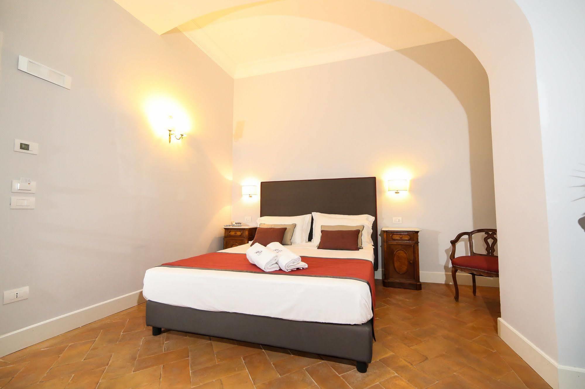 Palazzo Riario Sforza Otel Napoli Dış mekan fotoğraf